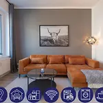 Modernes Apartment Mit Garage & Ps4 Von Stay Your Way